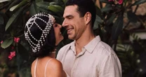 Isis Valverde e Marcus Buaiz partem para lua de mel quase um mês depois do casamento