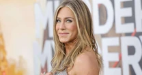 Sou especialista em nutrição e te ensino: 5 maneiras comprovadas de emagrecer com a salada de Jennifer Aniston