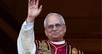 Filme da Netflix aborda morte fictícia do papa Leão XIV anos antes de sua eleição