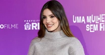 'Essa pausa também está sendo importante e necessária', declara Camila Queiroz