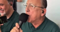 Galvão Bueno se desespera com arbitragem em jogo do Brasil e dispara: "Alguém precisa tomar providência"