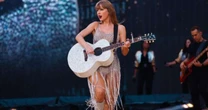 Cadeira utilizada por Taylor Swift em jogo da NBA é leiloada por valor impressionante; saiba quanto