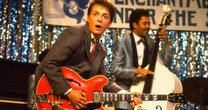 De Volta para o Futuro: Guitarra de Marty McFly está perdida há 40 anos, e atores imploram para que seja devolvida