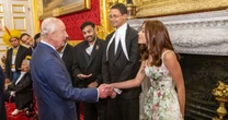 Errou? Veja look escolhido por Anitta para conhecer Rei Charles III