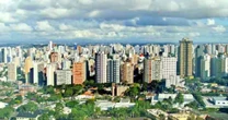 Avanço da frente fria no Paraná deve causar 'mínima invertida' durante a semana