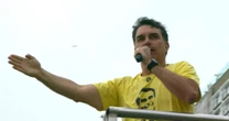 Flávio dá recado a Motta, diz que não existia 'meia-anistia' para Bolsonaro e ataca Moraes em ato no Rio