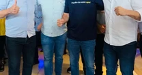 Aliados de Tarcísio veem governador blindado da crise de Flávio, mas querem evitar agendas conjuntas