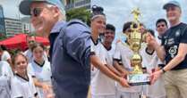 Primeiro-ministro da Noruega assiste partida de futebol de areia e visita bairro boêmio no RJ