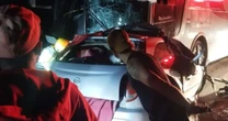 Acidente entre ônibus com romeiros e carro mata 3 adultos e 2 crianças em MG