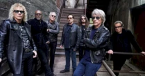 Após risco de nunca mais cantar, Jon Bon Jovi surpreende fãs com anúncio da turnê 'Forever'