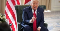 Trump reduz prazo para Rússia encerrar guerra e ameaça tarifas de 100%