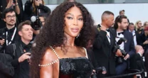 Os cinco melhores exercícios de Naomi Campbell para ter braços firmes e pernas torneadas aos 55 anos