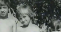 Essa menina de cabelo loiro dos anos 1960 jamais imaginou que se tornaria famosa na TV por seu humor incrível