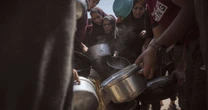 "Pessoas estão desmaiando de fome nas ruas": correspondente da RFI relata crise humanitária em Gaza