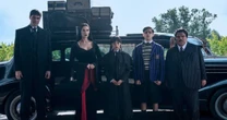 Netflix divulga vídeo inédito de bastidores da segunda temporada de 'Wandinha'; assista
