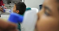 Quase 30% das mortes por influenza no Brasil em 2026 foram registradas nas últimas 2 semanas: 'Doença do meu filho progrediu rápido demais'