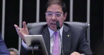 "Se Hugo Motta sair do país, eu vou pautar a anistia", diz Altineu Côrtes em meio à crise envolvendo Bolsonaro