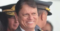 Tarcísio de Freitas sobre Simone Tebet e Marina Silva: 'Levaram cartão vermelho de MS e AC'