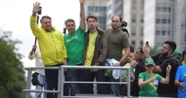 Filhos de Bolsonaro protestam contra manutenção de prisão do pai: 'Graves violações' e 'refém'