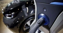 Câmara vai instalar 19 pontos de recarga, mesmo só com um carro elétrico 'emprestado' por montadora