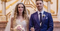 Viúva chora morte do marido jogador 11 dias após casamento: 'Para sempre'