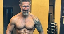 Dieta com 3 alimentos e treino espartano: aos 46 anos, Marcos Mion segue rotina polêmica para manter o corpo. 'Odeio dormir. Acho uma perda de tempo muito grande'