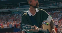 Justin Bieber ganha elogios de Liam Gallagher e filho de John Lennon após show na final da Copa