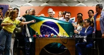 Zema lança candidatura com foco em segurança e economia, diz ser anti-PT e não critica Flávio
