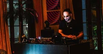 Desfile de Walério Araújo tem trilha de DJ Fábio Lopes