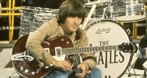 A música mais linda de George Harrison, segundo George Martin