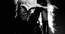 "Read My Lips": ouça e veja letra e tradução da música da Madonna e Feid!
