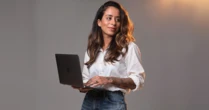 Nathália Carvalho lança sistema de marketing médico