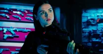 "Estou fazendo um treinamento insano": Ana de Armas troca Keanu Reeves por Tom Cruise em novo filme após Bailarina