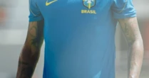 Neymar homenageia filhos em chuteira antes de jogo decisivo contra Japão