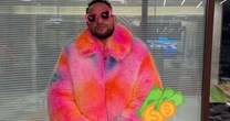 Nem xadrez, nem botas! Quanto custa o look rosa e polêmico de Neymar em festa junina?