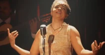 Dita realiza sonho de cantar no palco, em Êta Mundo Melhor!