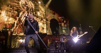Por que o Iron Maiden irá proibir o uso de celulares durante seu show em Paris?