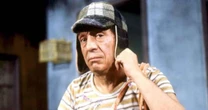 Série mostra criador do 'Chaves' sendo humilhado por famoso antes de fazer sucesso na TV