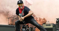 Tom Morello quer que músicos 'isentões' politicamente queimem no inferno