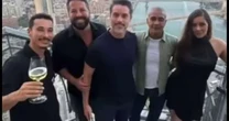 Romário é flagrado em clima romântico com atriz famosa durante a Copa; saiba quem é