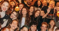 Sandy e namorado vão ao aniversário de Lucas Lima, ex da cantora; veja imagens
