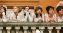Essa nova série de época da Netflix é baseada em um dos maiores romances de Jane Austen e quer destronar 'Bridgerton' e 'The Crown'