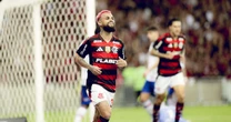 Recuperado, Michael treina normalmente com elenco do Flamengo