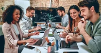 Smart workspaces otimizam tarefas e colaboração corporativa