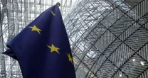 União Europeia suspende retaliações comerciais contra EUA na esperança de renegociar taxas com Trump