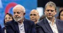 Tarcísio tem 48,4% e Lula, 46,6%, em segundo turno em 2026, diz pesquisa Atlas/Bloomberg