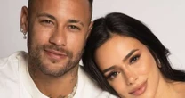 Neymar e Bruna celebram 1º mês da filha e viram piada: 'Que coisa simples'