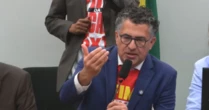 Após mais de 4 horas de discussão, comissão especial da PEC da 6x1 aprova texto-base e reduz jornada