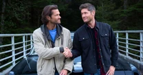 Os protagonistas de Supernatural se reúnem no famoso Impala do show: A série de Jensen Ackles e Jared Padalecki vai voltar?