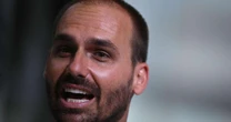 Relator defende Eduardo Bolsonaro e afasta acusação de ameaça à soberania nacional